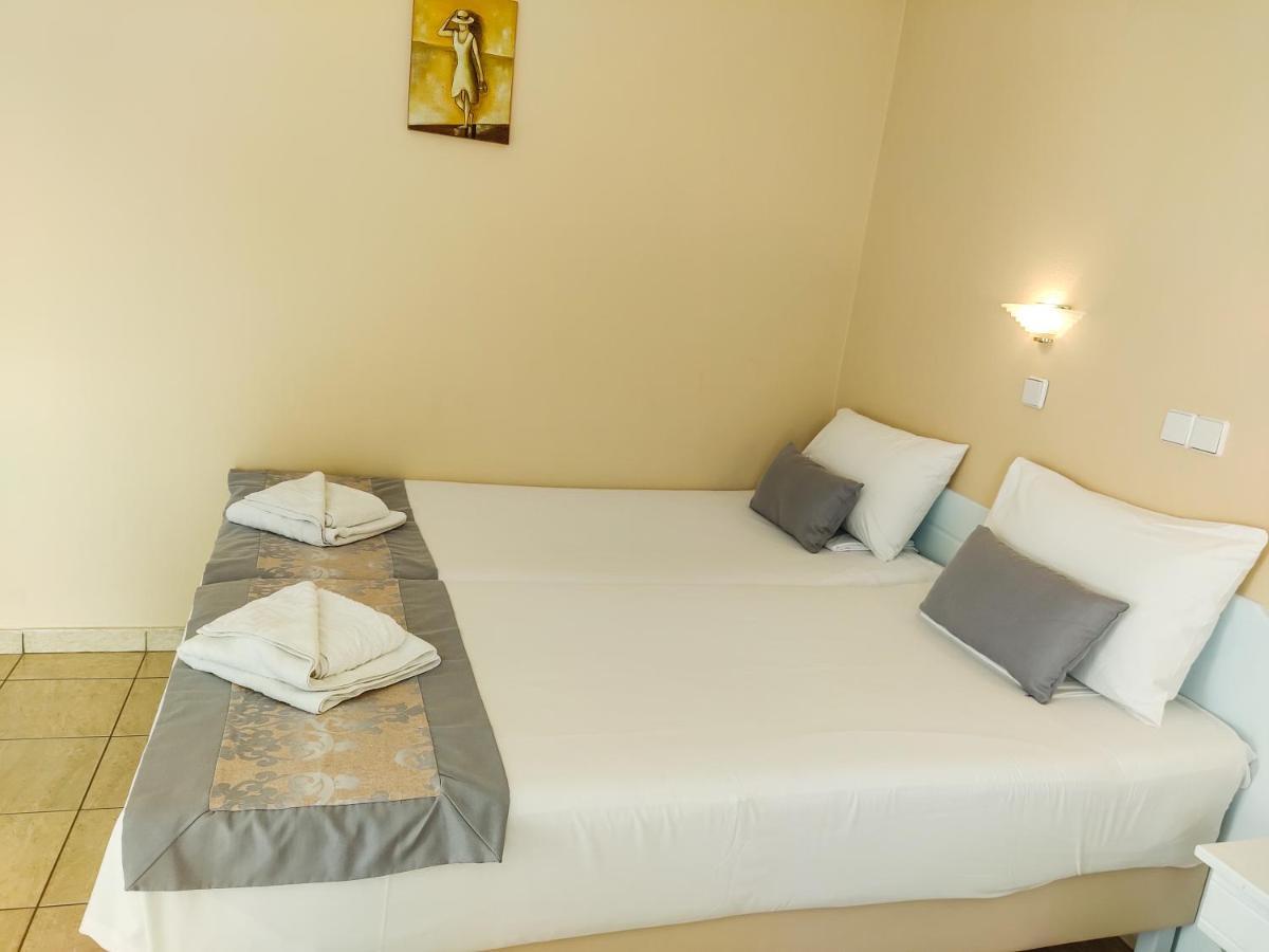 Celeste Golden Beach Криси Амудия Екстериор снимка