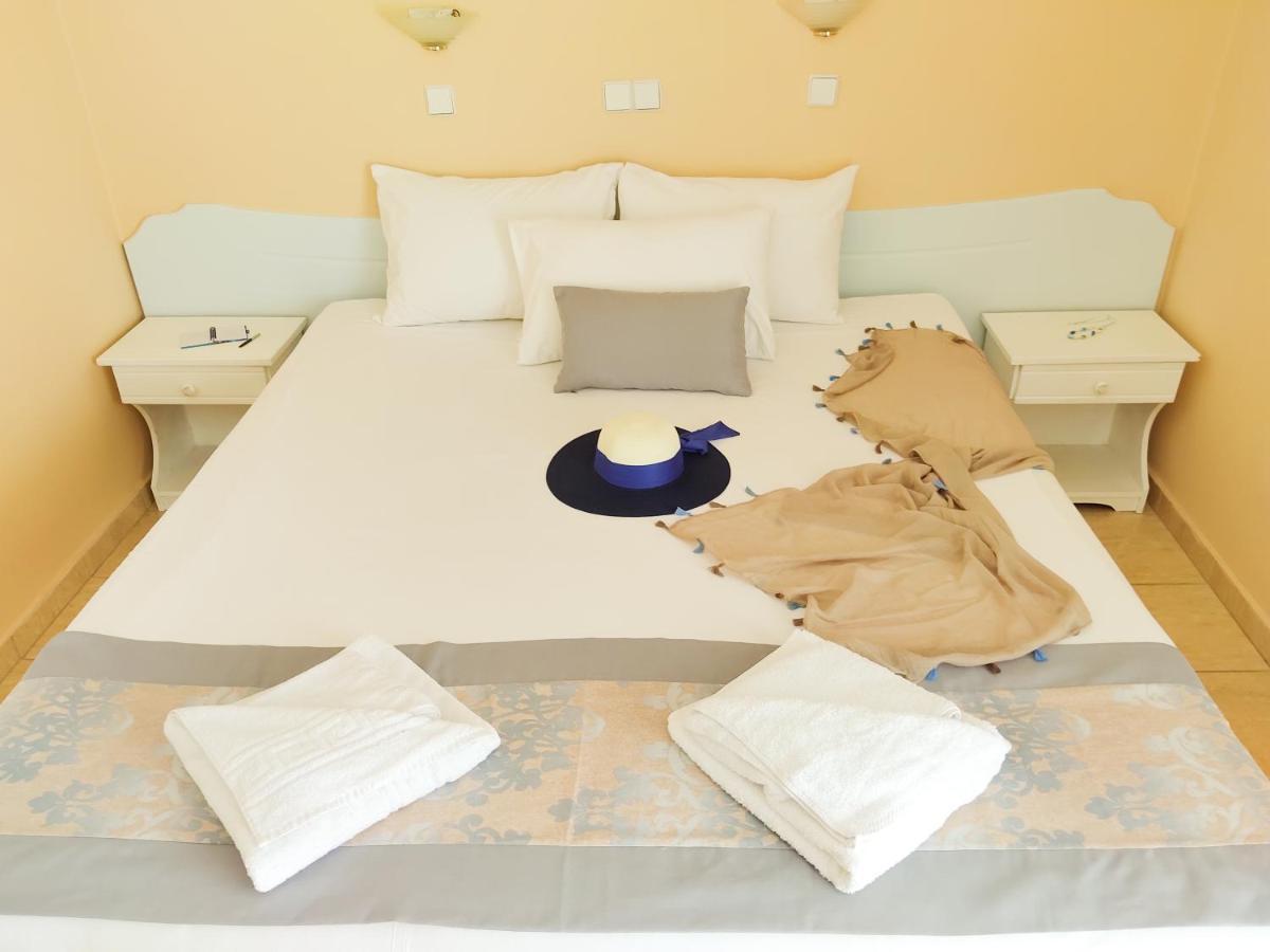 Celeste Golden Beach Криси Амудия Екстериор снимка