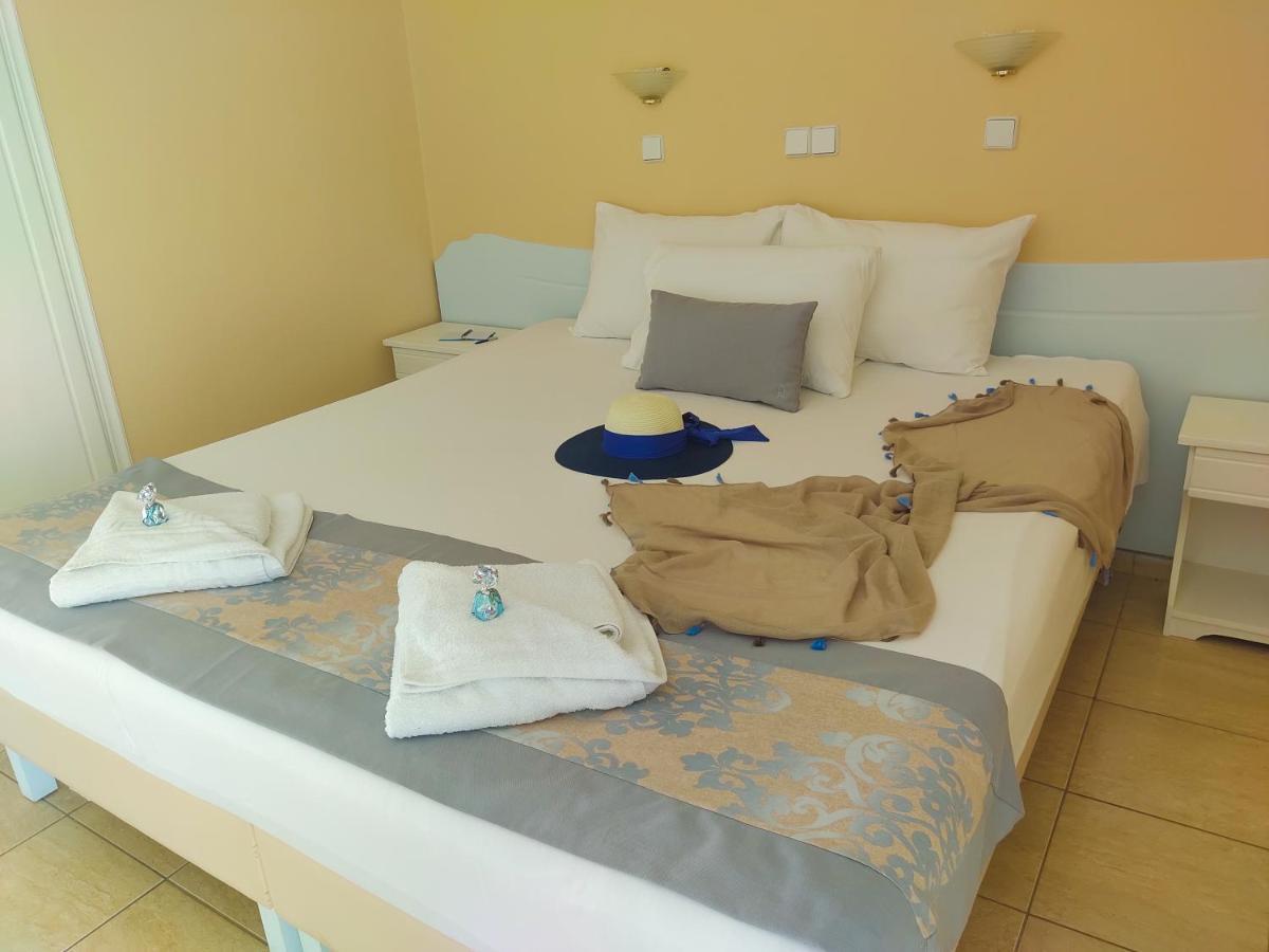Celeste Golden Beach Криси Амудия Екстериор снимка