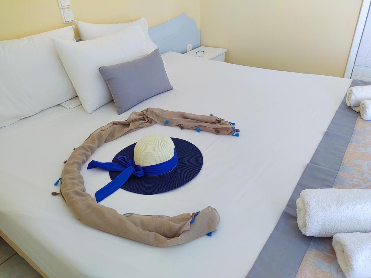 Celeste Golden Beach Криси Амудия Екстериор снимка